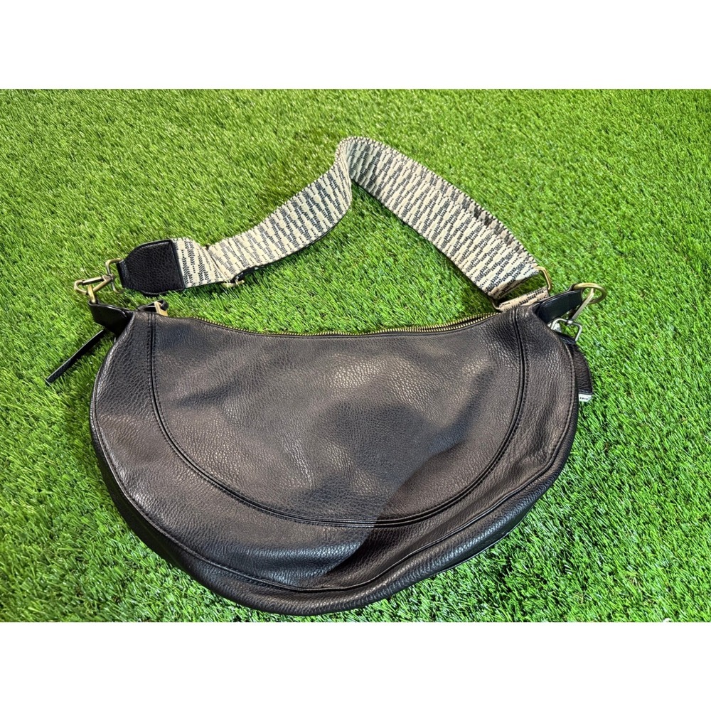 Urban Originals Anthropologie Black Leather Crescent Shoulder Bag - Picture 6 of 6